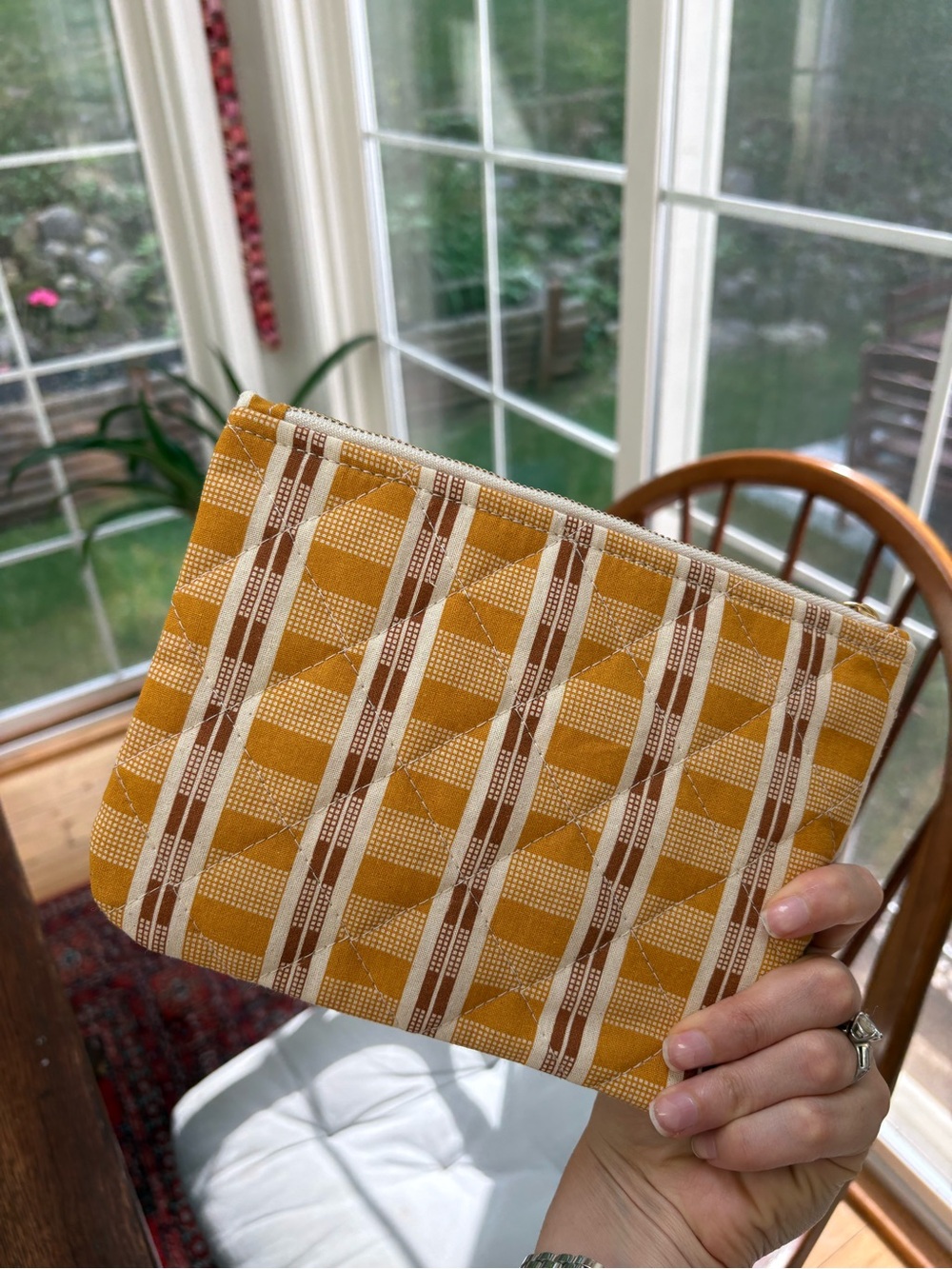 Sezane Pouch - Picture 2 of 4